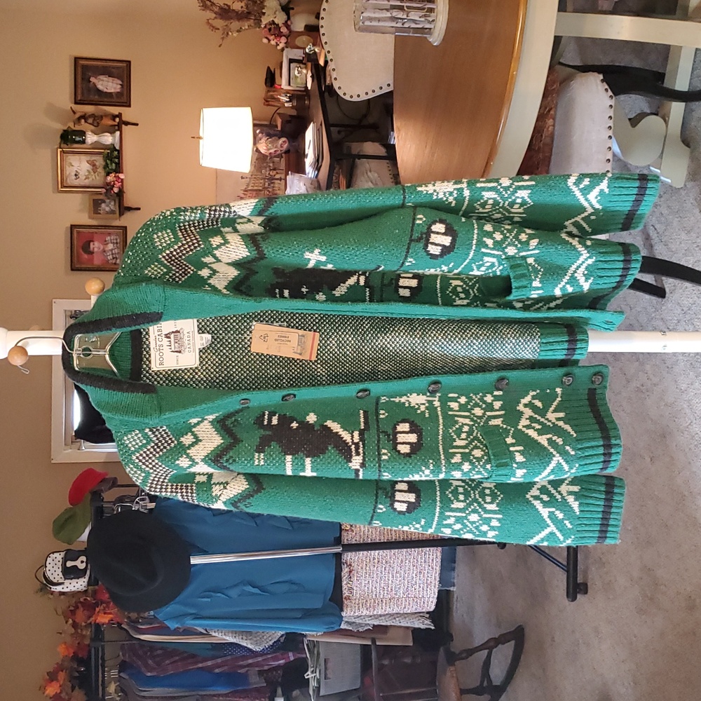 Roots Green and White Womans Cardigan XL
